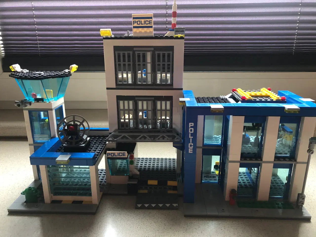 Billede 2 - Lego City Politistation