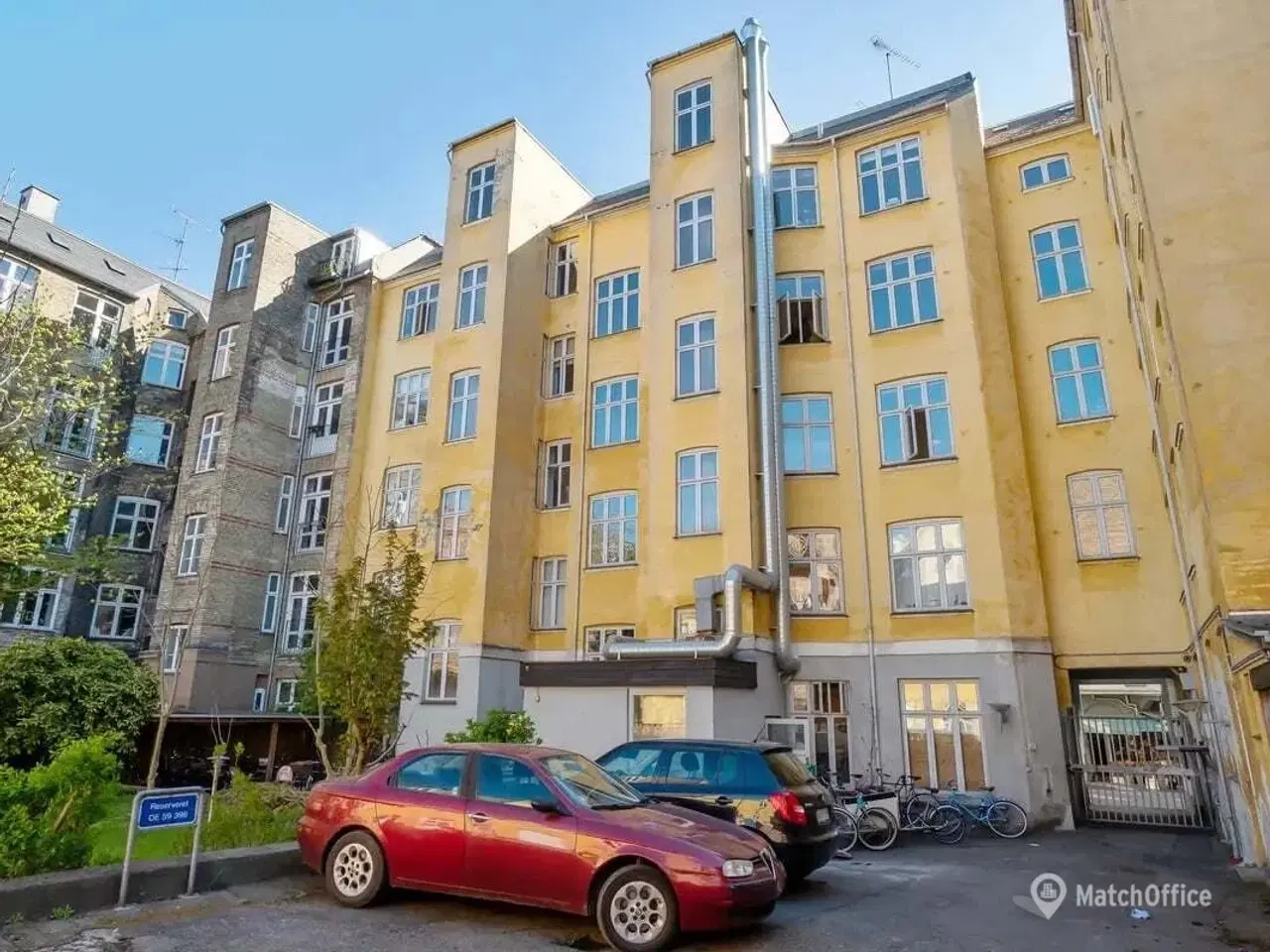 Billede 7 - P-plads 4 på Værnedamsvej – gård med portadgang