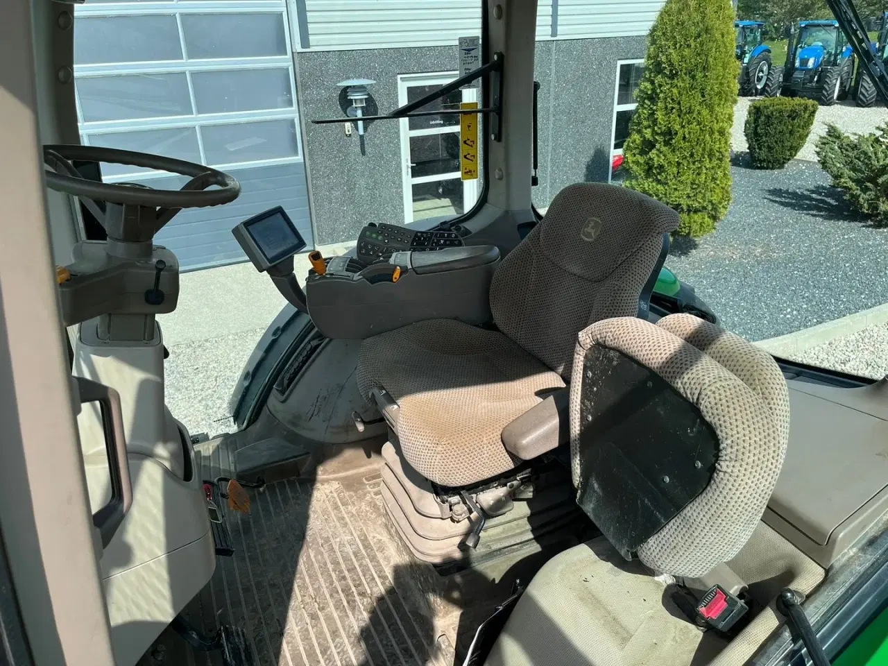 Billede 3 - John Deere 7280R Med næsten nye dæk på og frontlift.