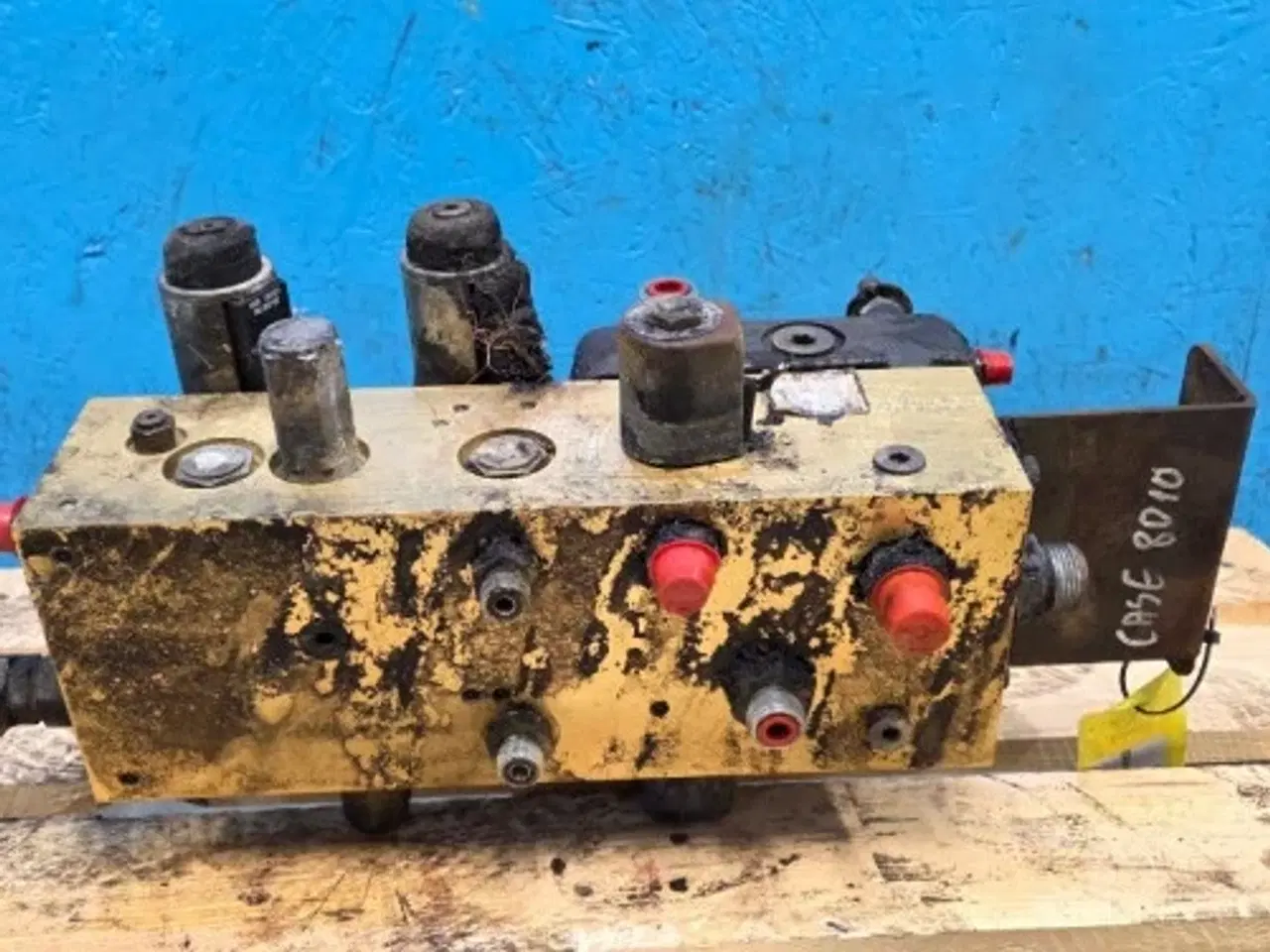 Billede 6 - Case 8010 Hydraulikventil 87109742
