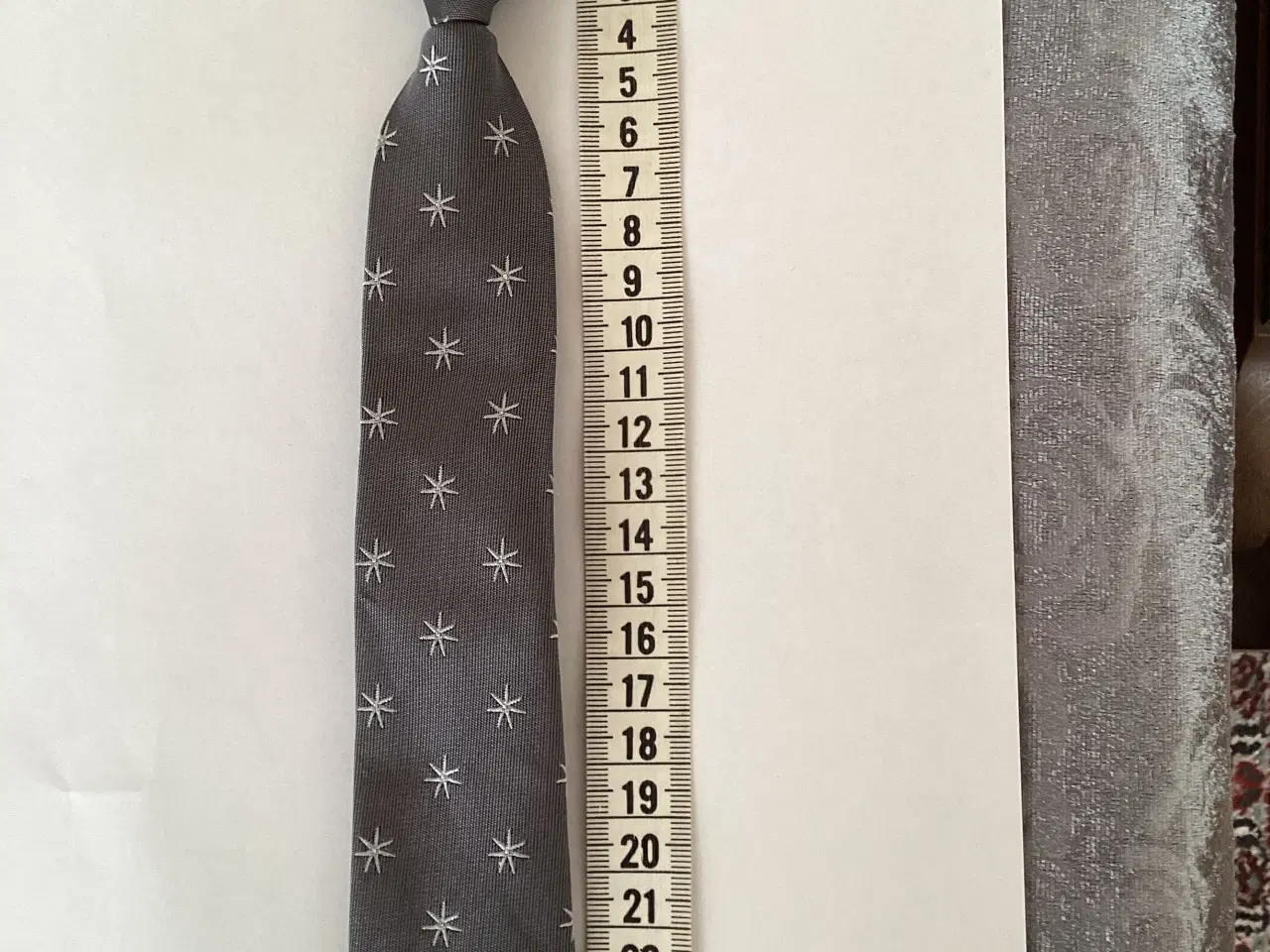 Billede 5 - Slips med hvide stjerner