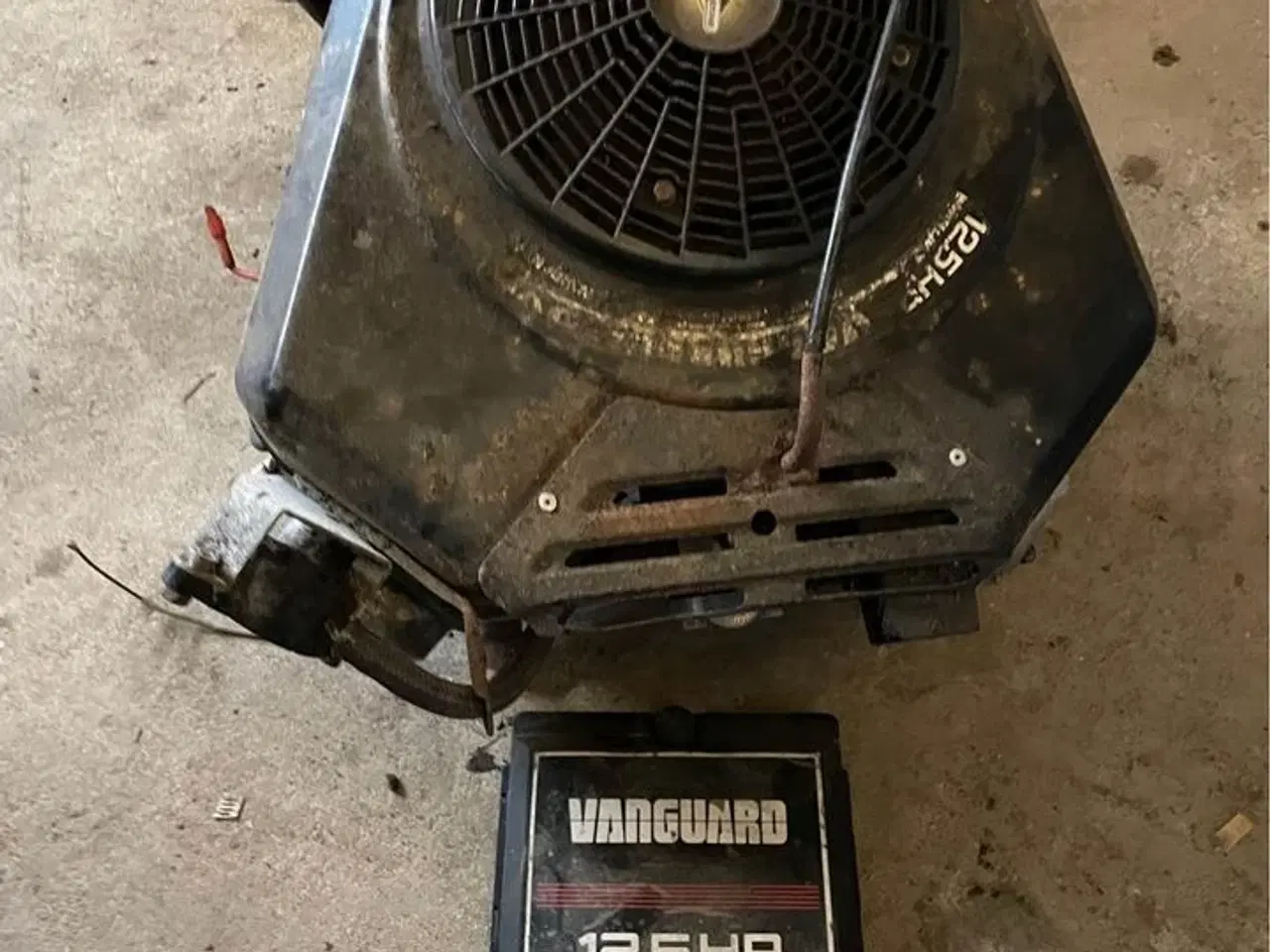 Billede 1 - Vanguard 12.5 hp’s 2 cylinder motor