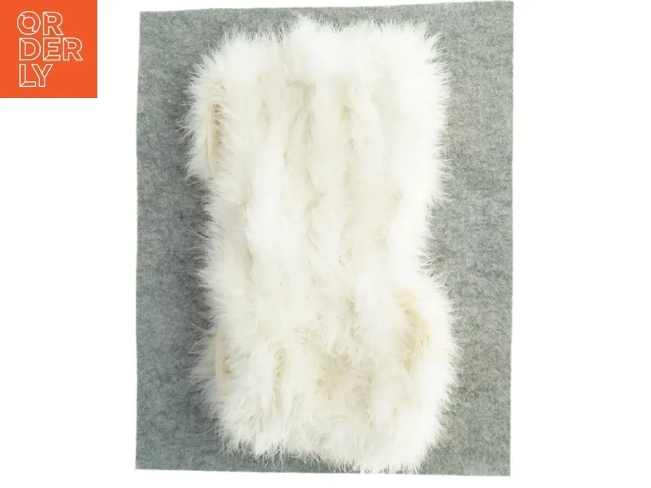 Billede 2 - Hvid, langhåret pelsvest fra Monsoon (str. 12 13 år)