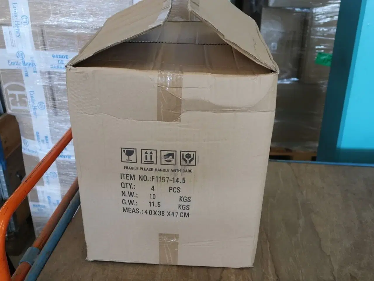 Billede 7 - 3 kasser (4 pr. stk.) Serveringsskål  hvid porcelæn KEN STORKØKKEN