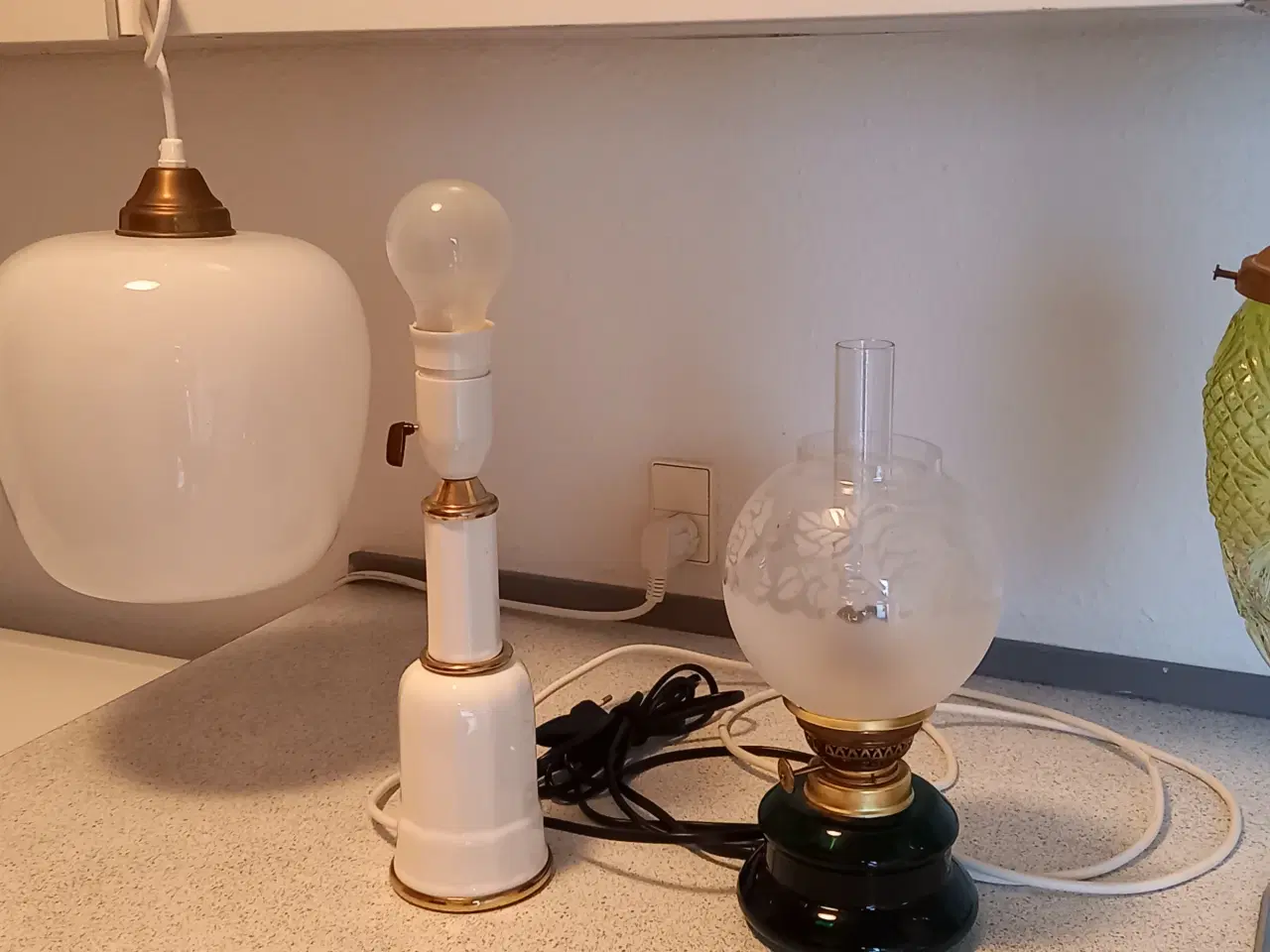 Billede 1 - Belysning. antik. 2 bordlamper og 2 loftslamper