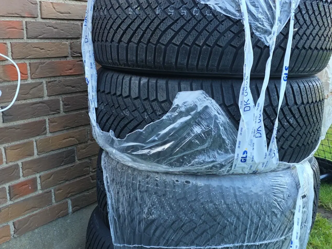 Billede 2 - Vinterdæk 255/45 R21