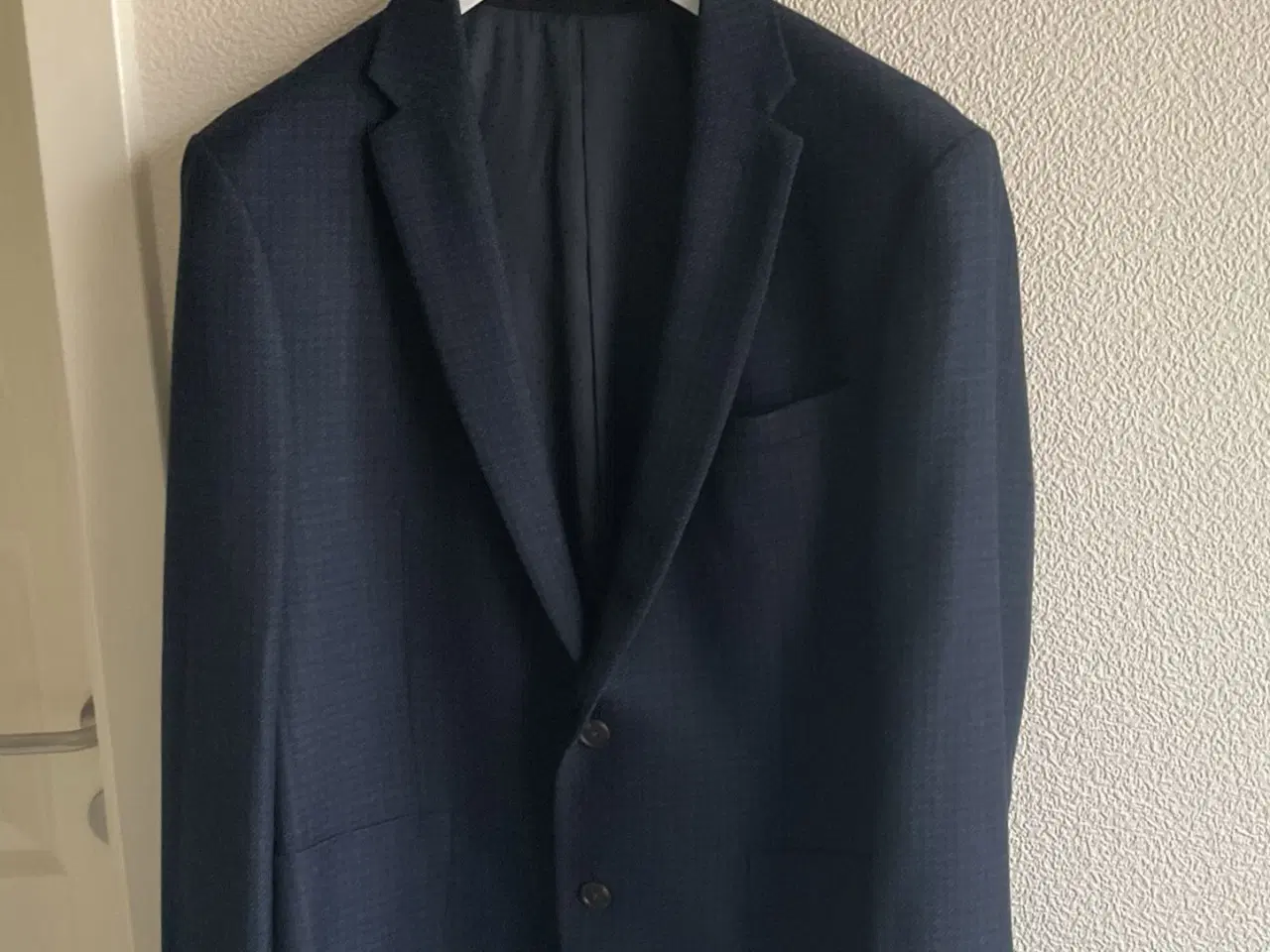 Billede 1 - Flot herrejakke blålig mønster.