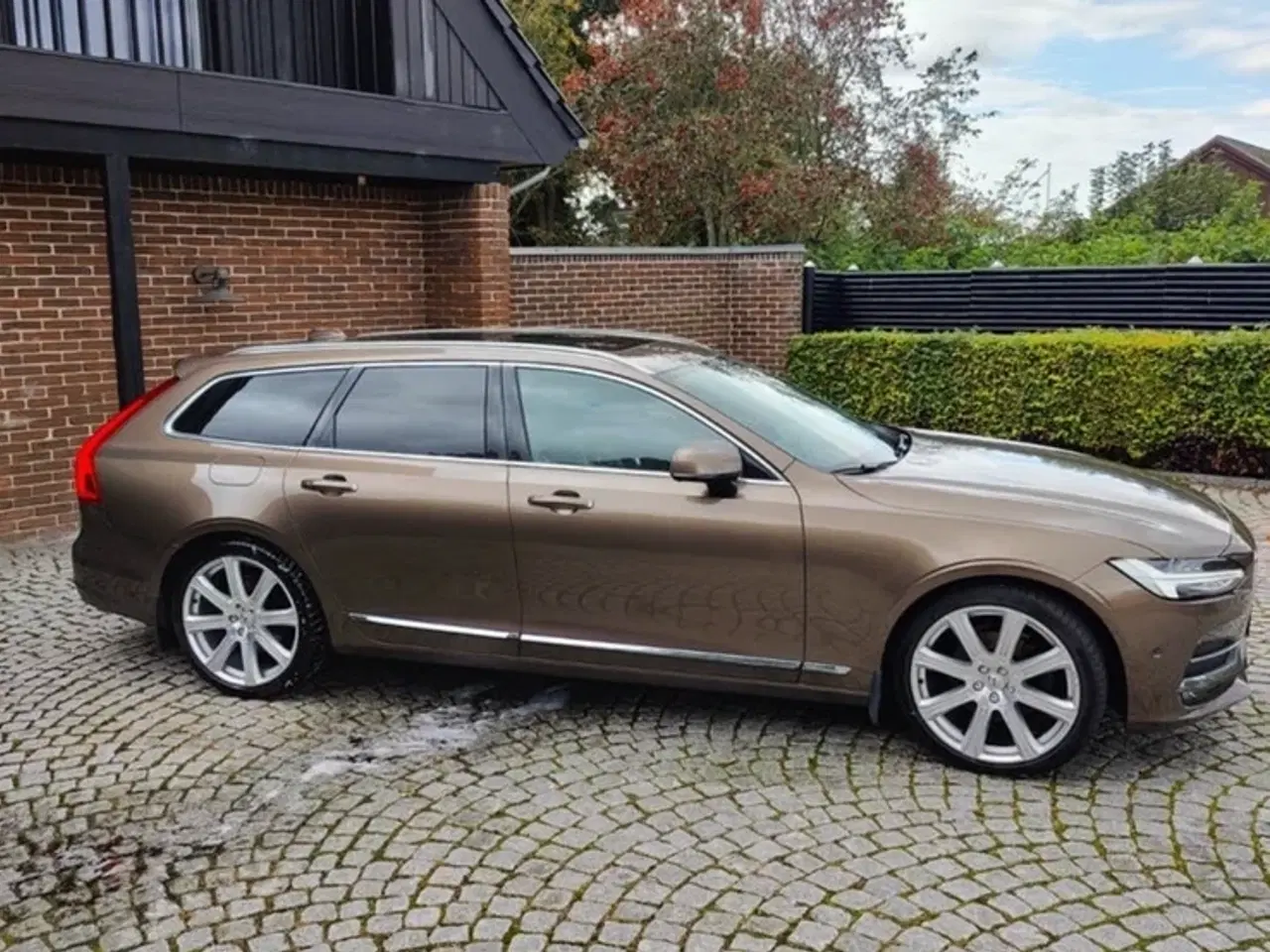 Billede 4 - Volvo V90 2,0 D5 235 Momentum aut. AWD