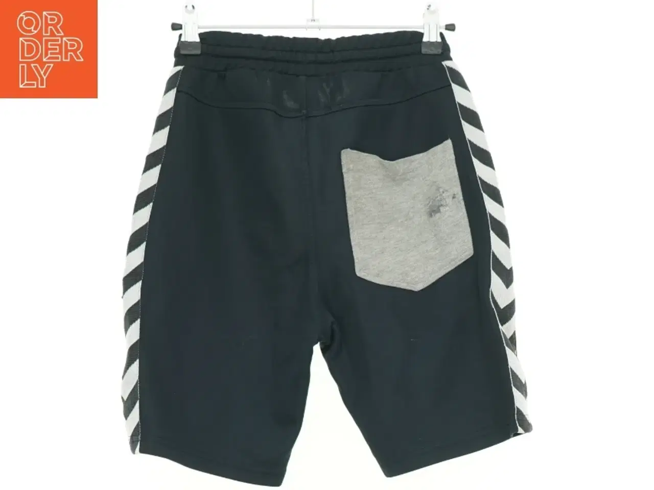 Billede 2 - Shorts fra Hummel (str. 152 cm)