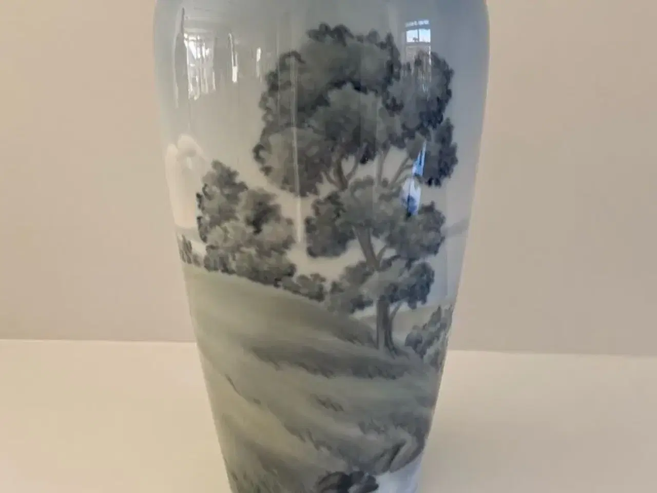Billede 1 - B&G vase med landskab