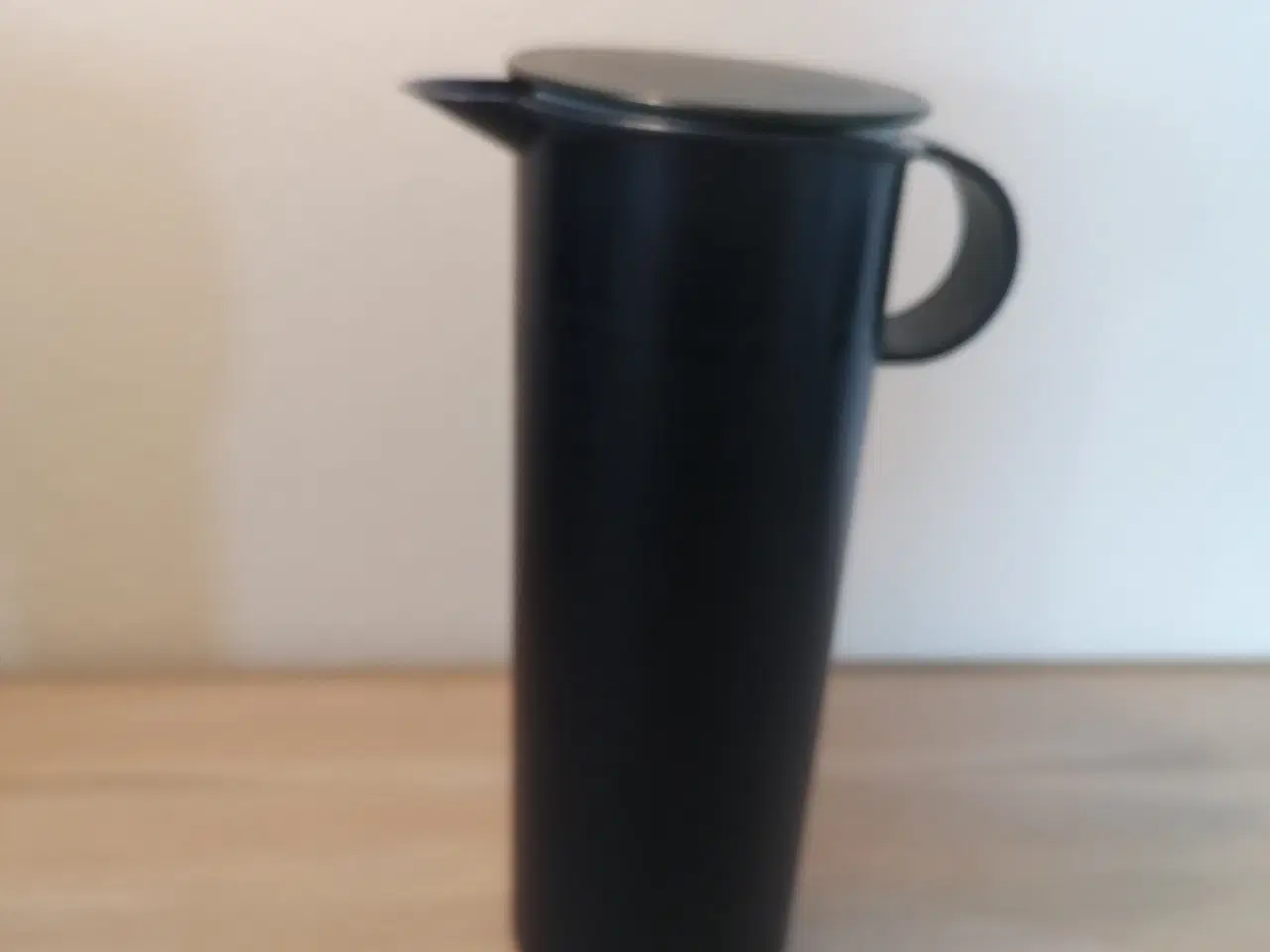 Billede 3 - Tupperware kander til saft/ vand m.m.