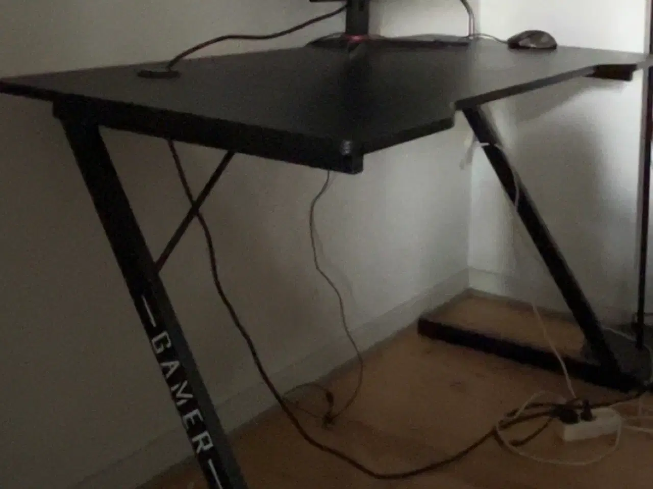 Billede 1 - Computerbord 