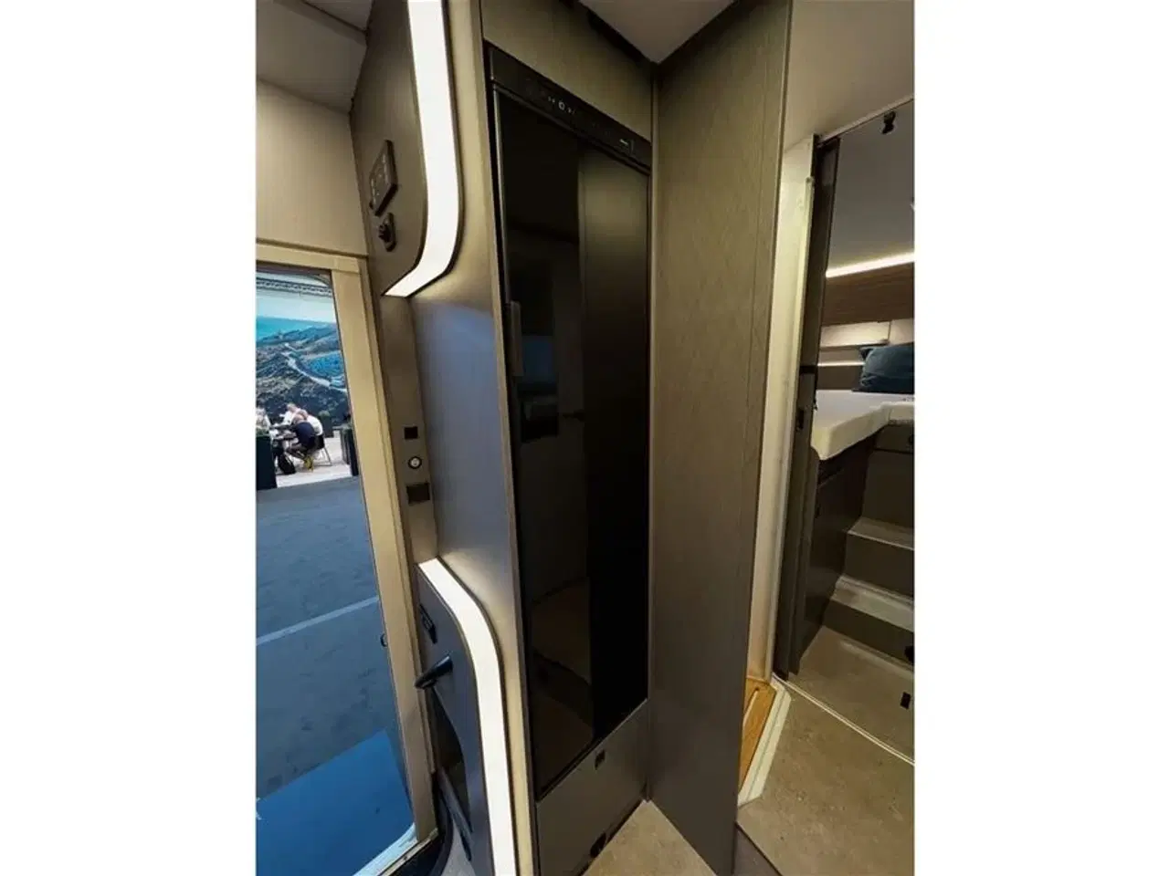 Billede 11 - 2026 - Etrusco I 7400 SBC Scandic Edition   Etrusco by Hymer er Italiensk Elegance og Komfort fra Hinshøj Caravan