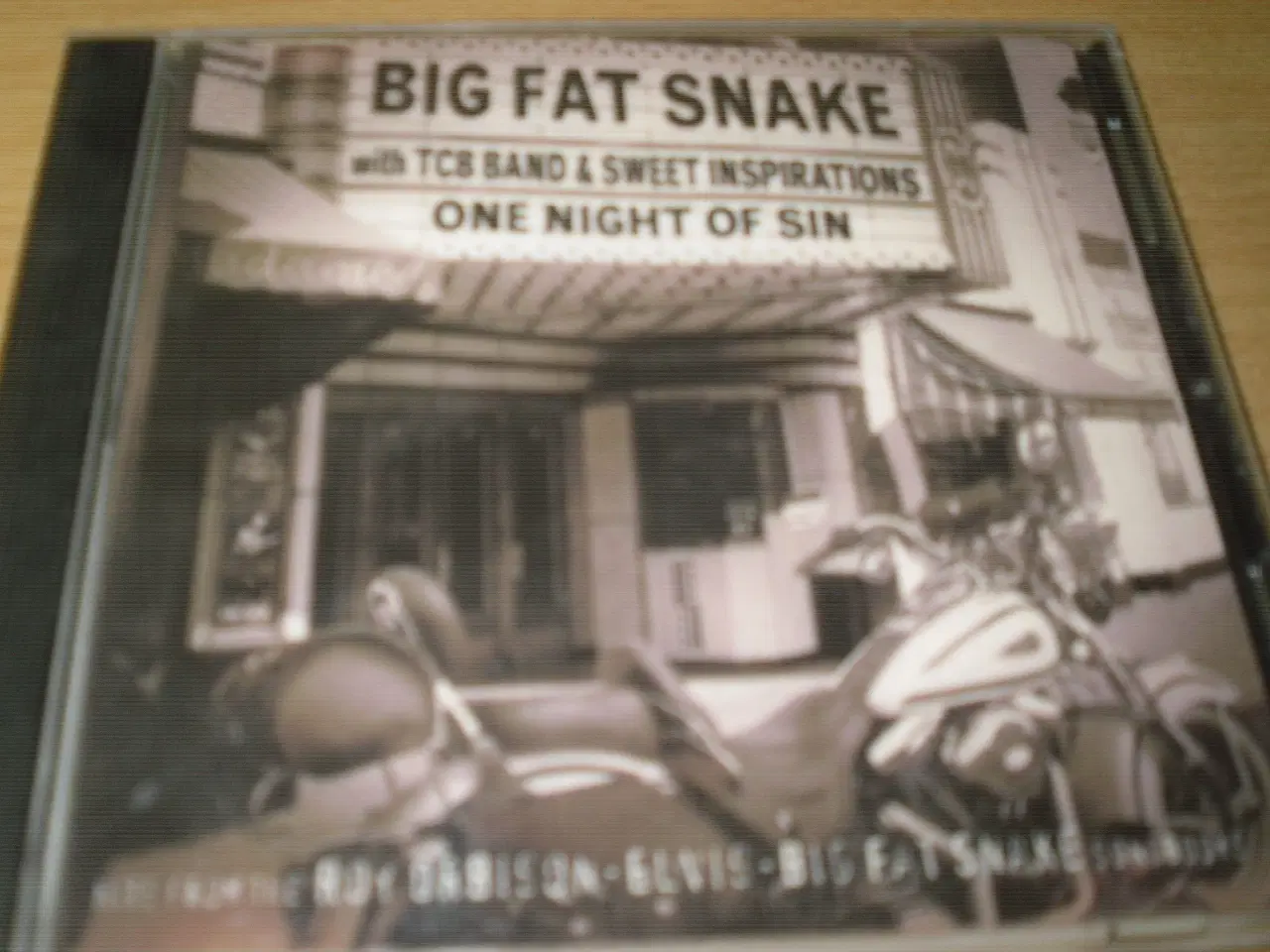 Billede 1 - BIG FAT SNAKE. On Night Of Sin.