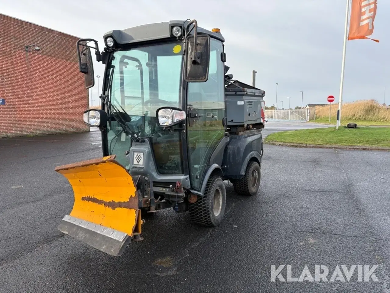 Billede 1 - Redskabsbærer Kärcher MIC C