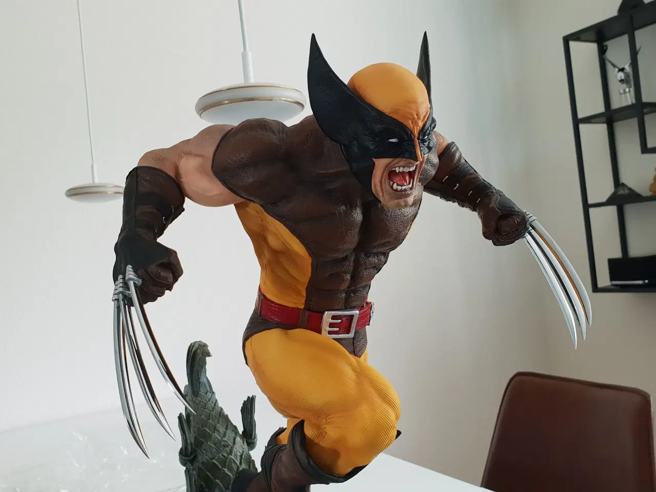 Billede 1 - Wolverine (Brown) statue XM Studios