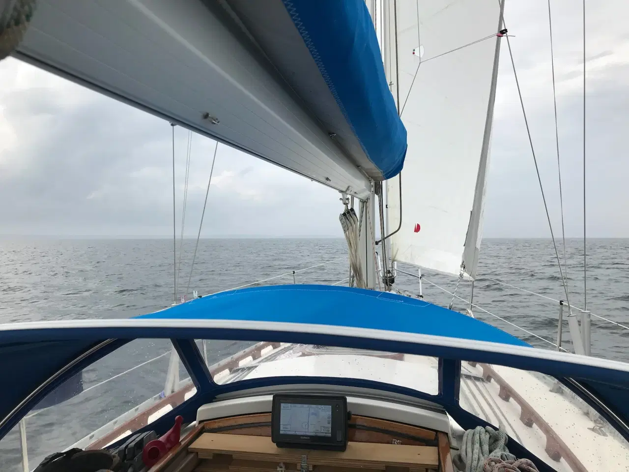 Billede 19 - Velsejlende Omega 34 sælges