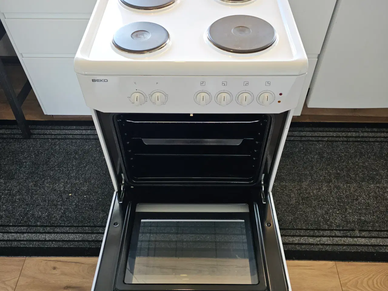Billede 1 - BEKO CS 86000 Komfur – Som nyt