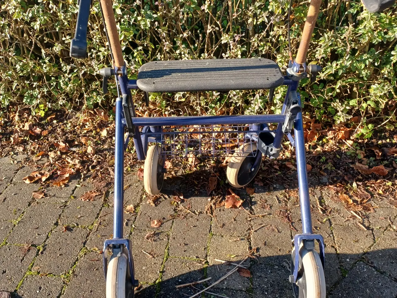 Billede 1 - Brugt rollator sælges