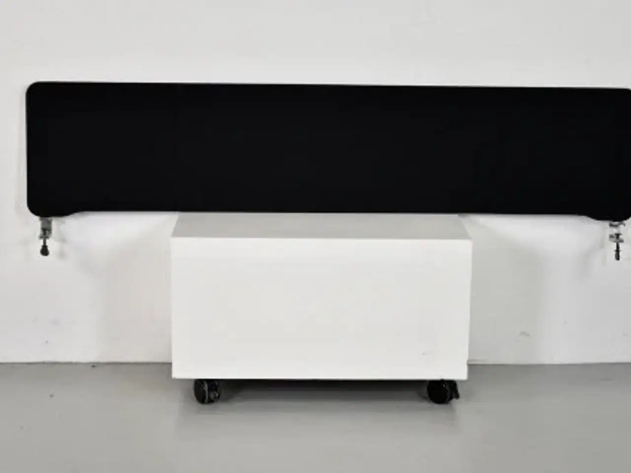 Billede 3 - Lintex edge bordskærm i sort, inkl. 2 blanke beslag