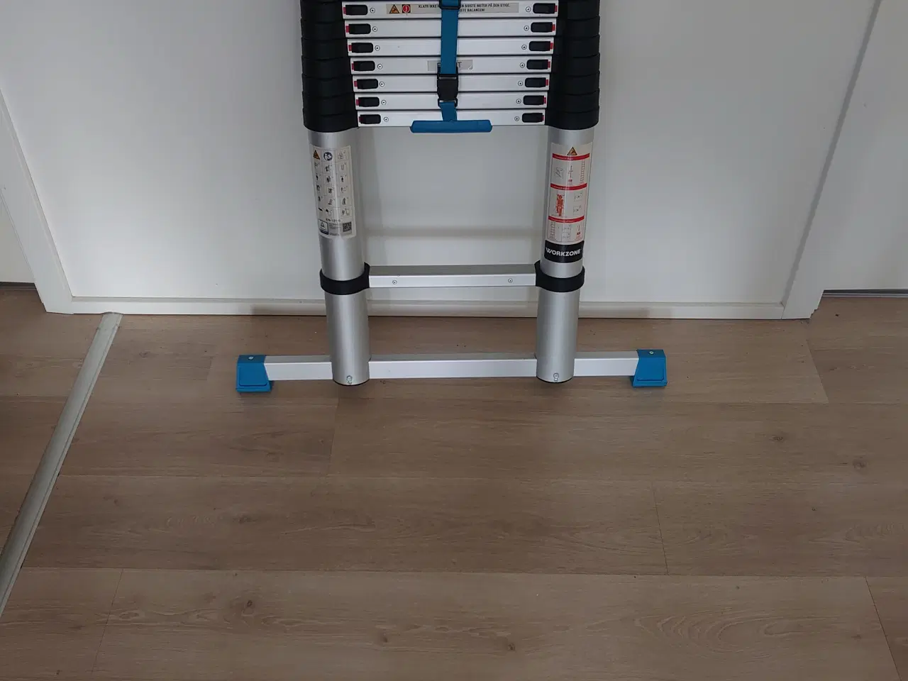 Billede 1 - Teleskopstige3,27 m.