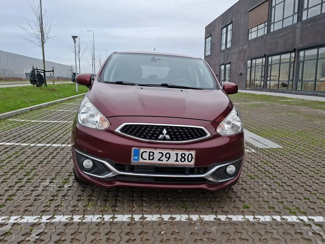 Billede 2 - Mitsubishi Space Star 1,2 Inlead