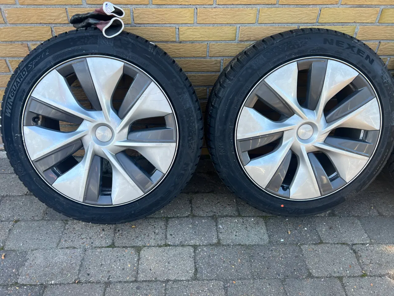 Billede 2 - 19" Originale Tesla Y Vinterhjul