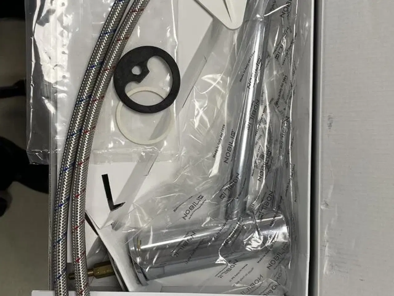 Billede 1 - Universal vandhane til marine - varm og kold