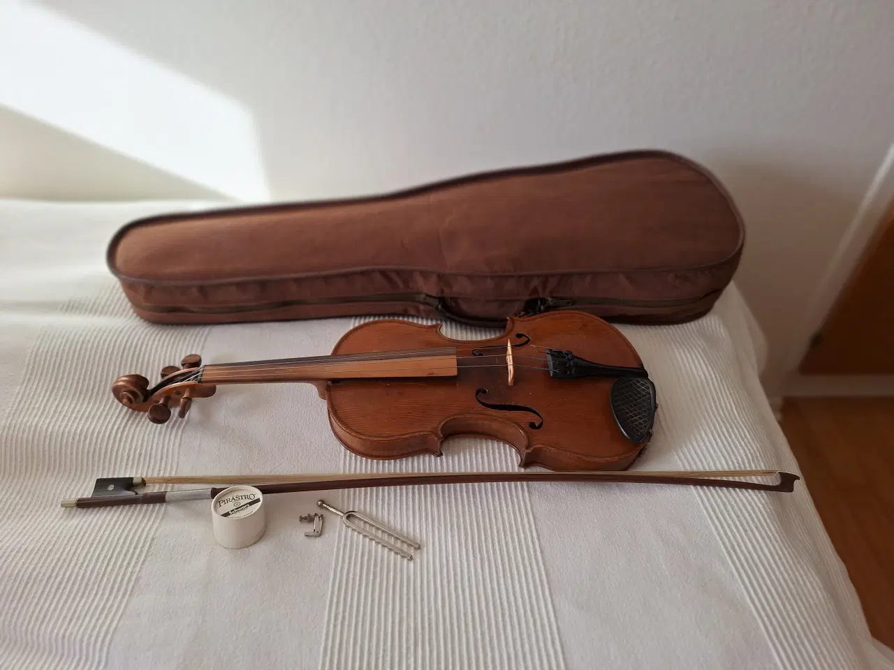 Billede 4 - Violin med bue og kasse