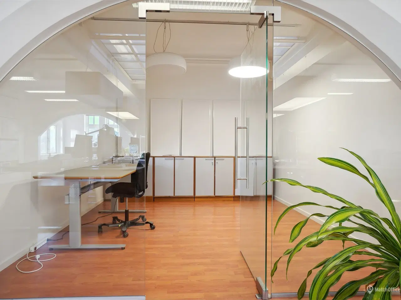 Billede 2 - 339 m² storrumskontor med flere kontorer og mødelokaler udlejes i Kongensgade i Odense City