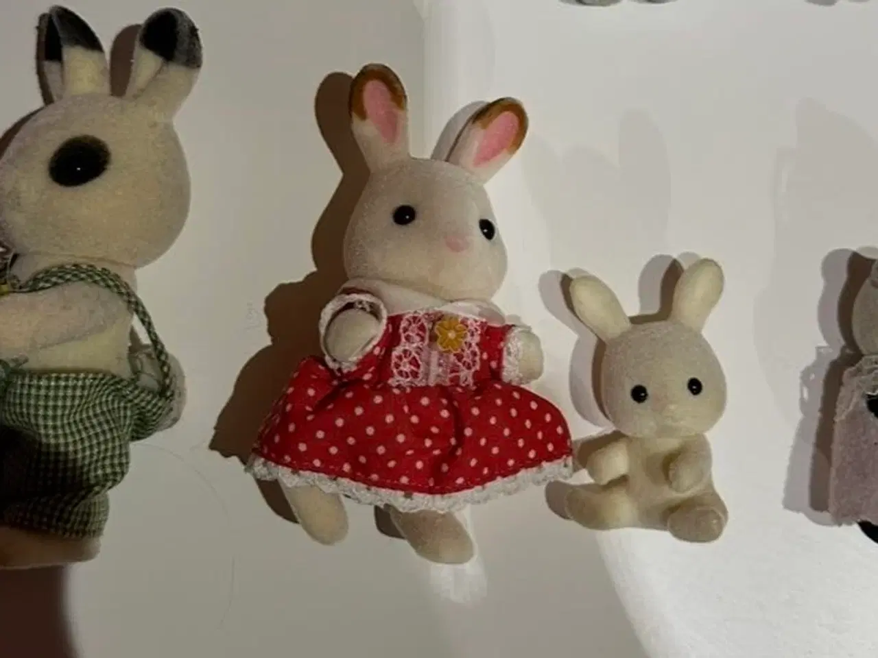 Billede 5 - Sylvanian hus / dukkehus m. tilbehør, bil, figurer