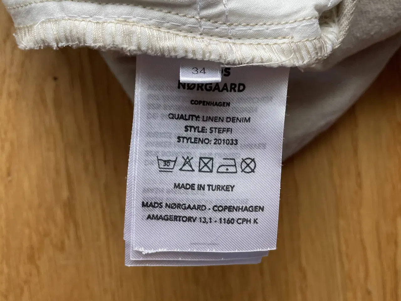 Billede 4 - Mads Nørgaard nederdel