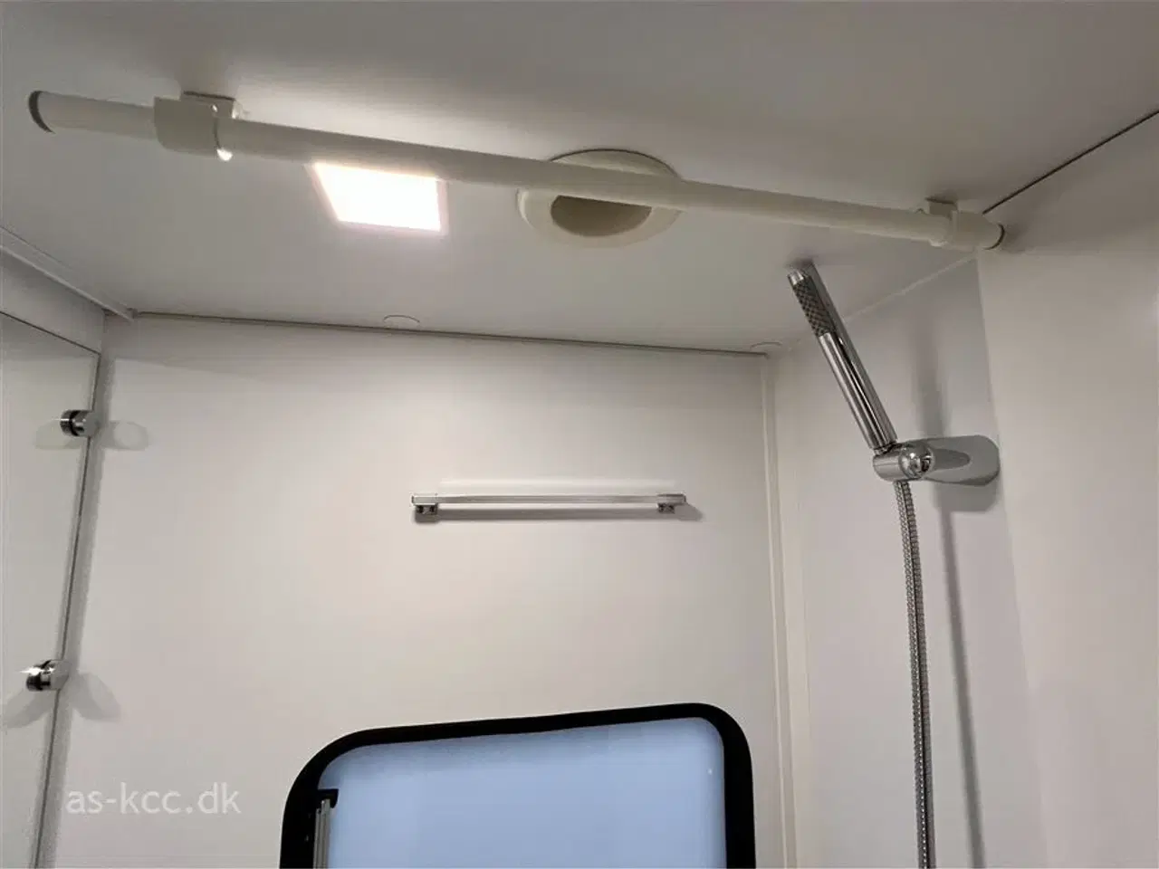 Billede 33 - 2026 - Adria Altea 502 UL Kampagne Adria Altea 502 UL årg. 2025 5 Sovepladser, 4 Siddepladser 60 Selection jubilæumsmodel med meget udstyr.