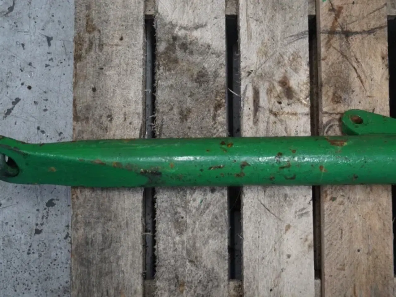 Billede 8 - John Deere 4040 R.H. Liftarm AR80666