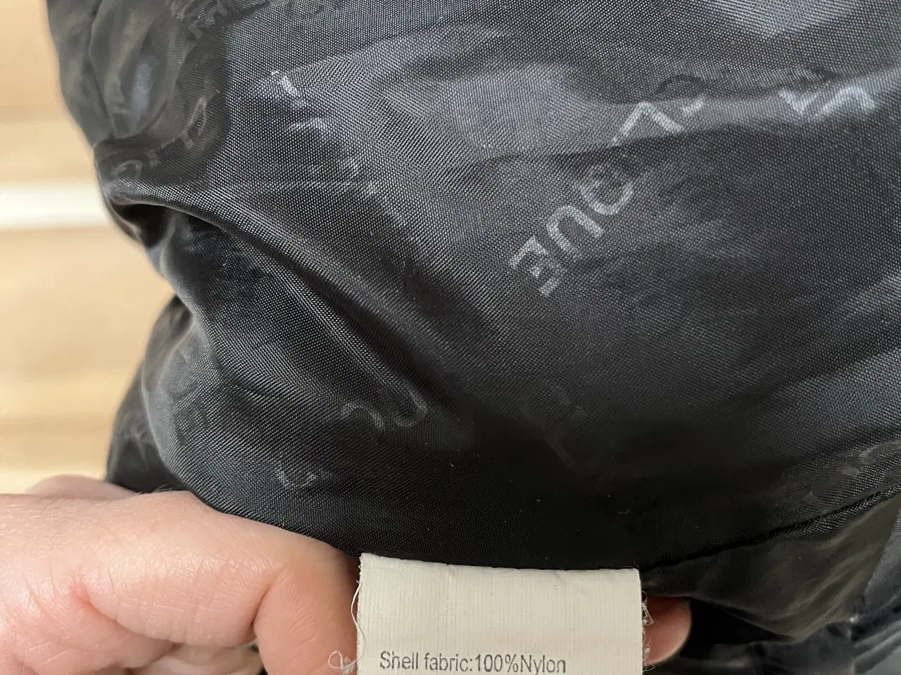 Billede 3 - Sort vest str L 