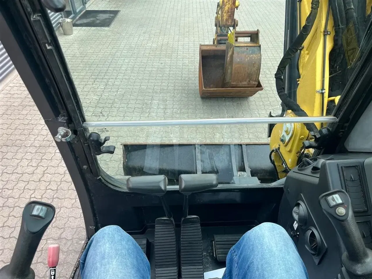 Billede 14 - Yanmar SV100 2A Centralsmørring og hydraulisk hurtigskifte.