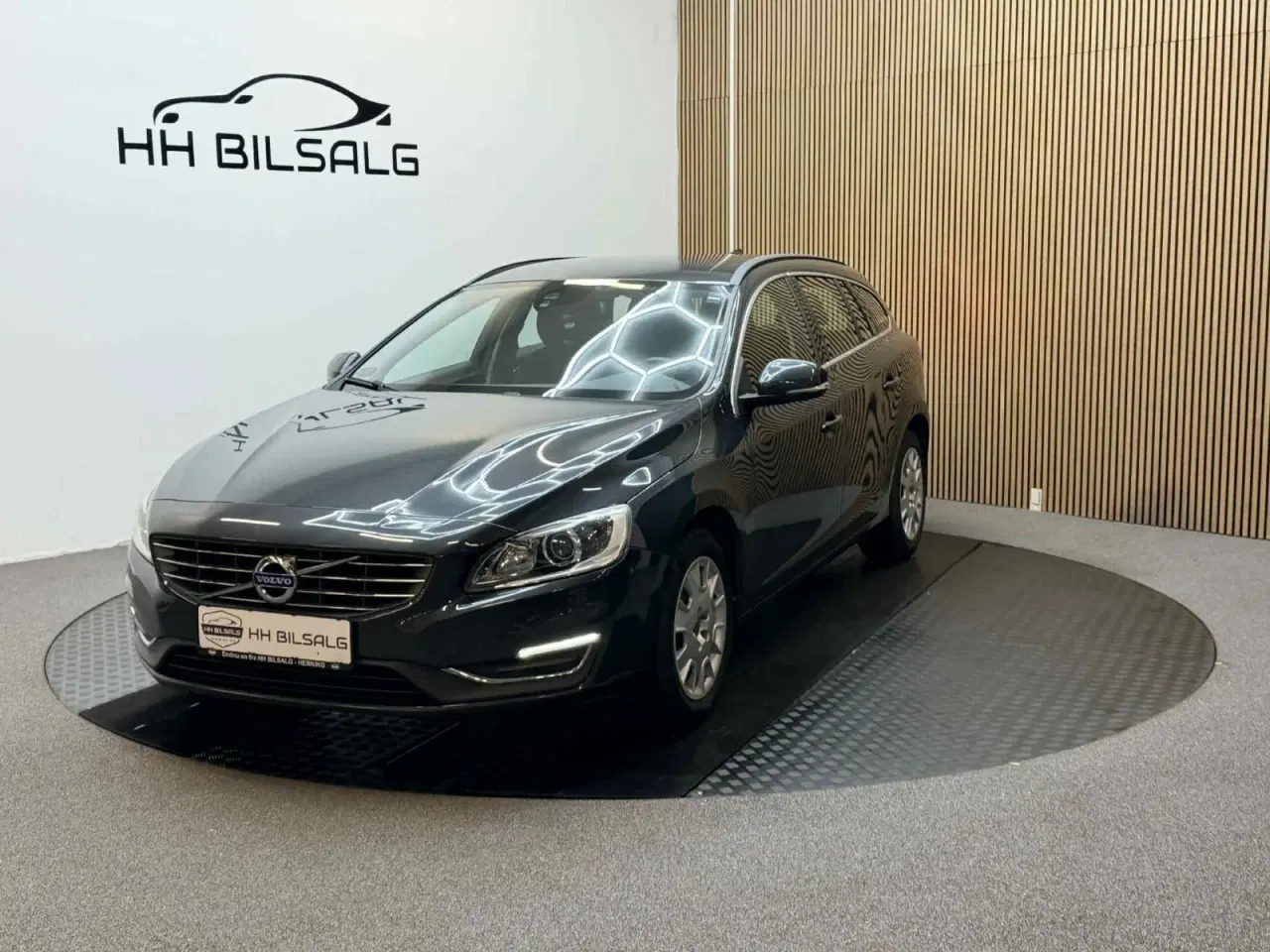 Billede 1 - Volvo V60 2,0 D4 190 Momentum aut.