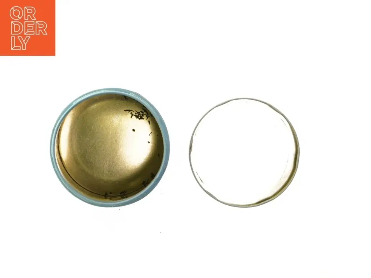 Billede 5 - Malet metaldåse med landskabsmotiv (str. Ø. 11 cm. længde. 15 cm)