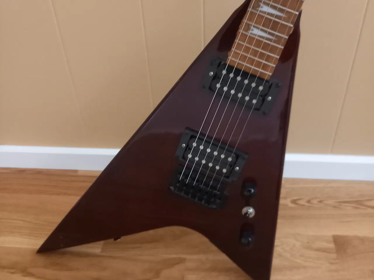 Billede 8 - Kieper Flying V el-guitar