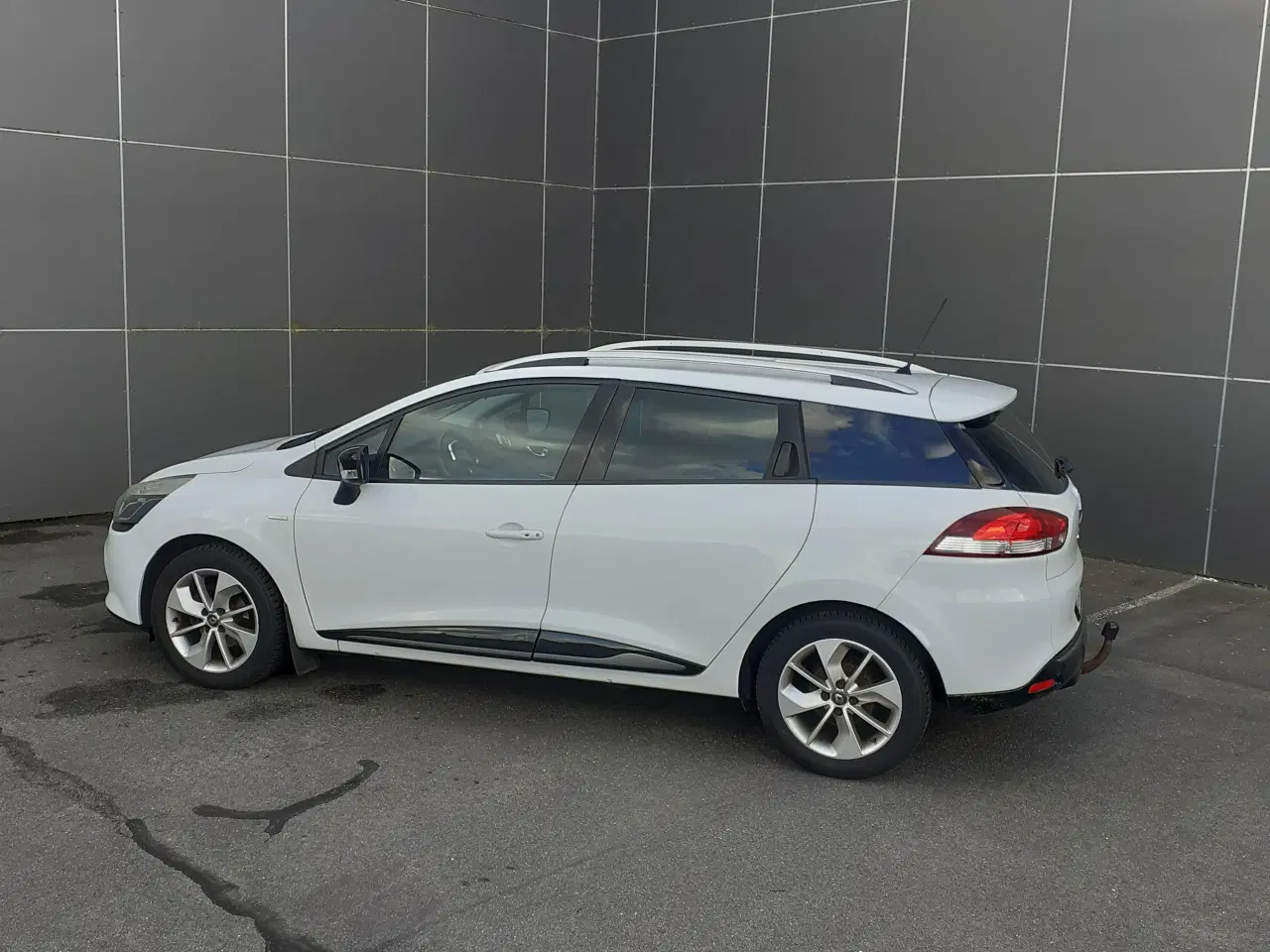 Billede 2 - Super flot Clio Sælges....