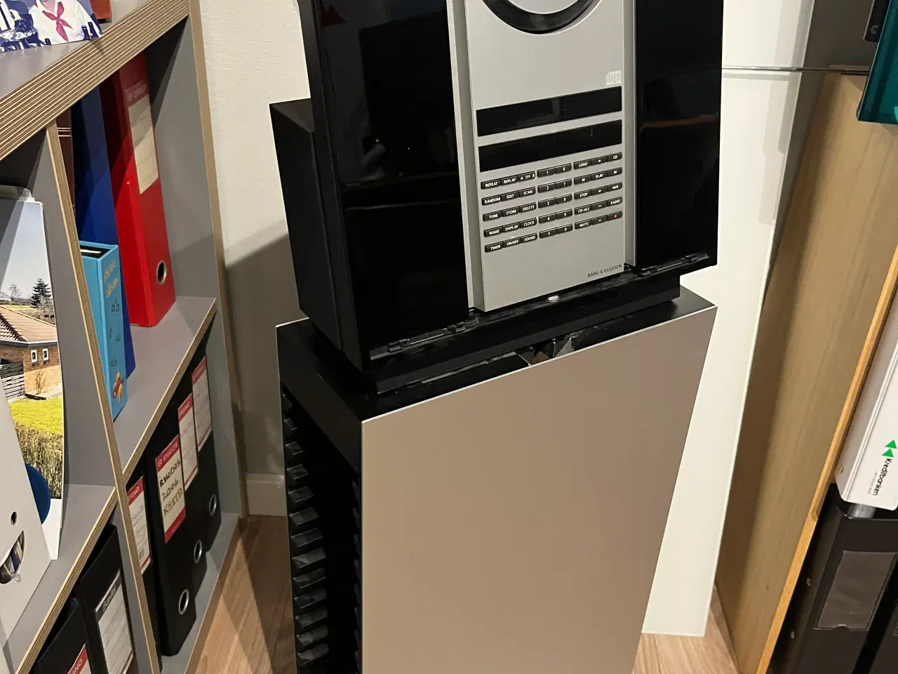 Billede 2 - Bang&Olufsen Stand med Cd holder