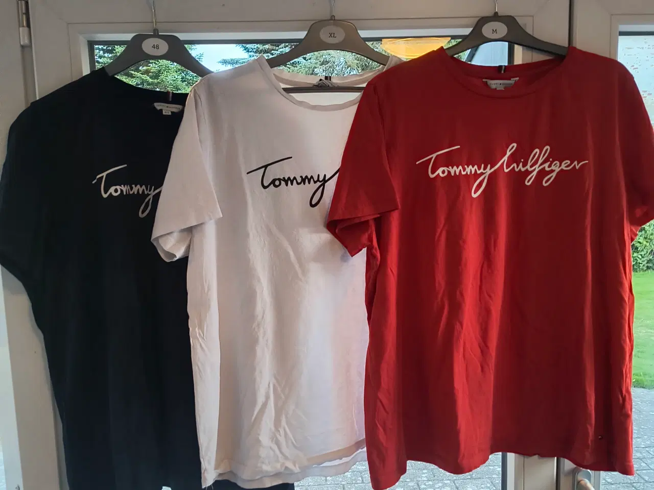 Billede 1 - Tshirts Tommy Hilfiger 
