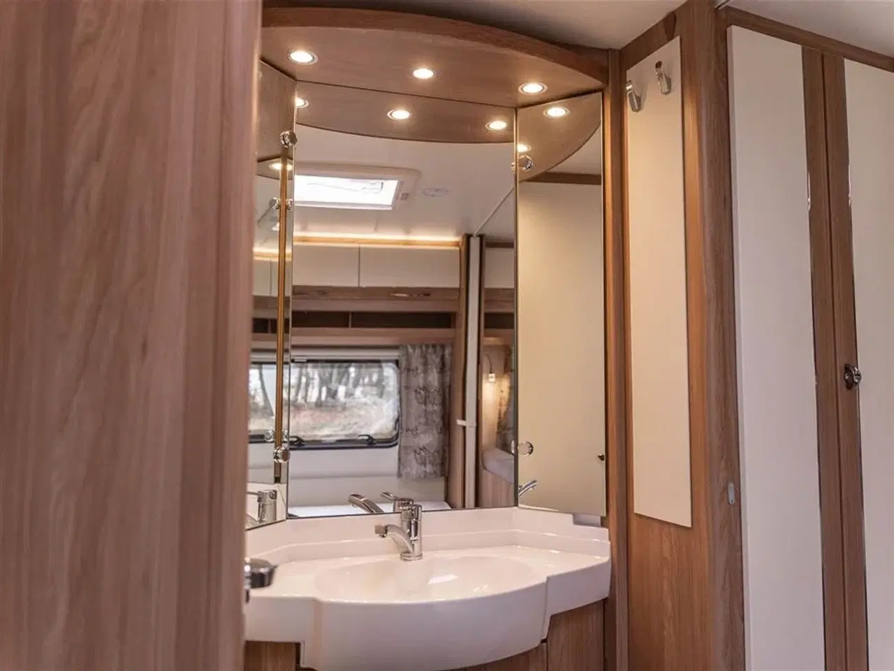 Billede 7 - 2021 - Hobby De Luxe 400 SFE