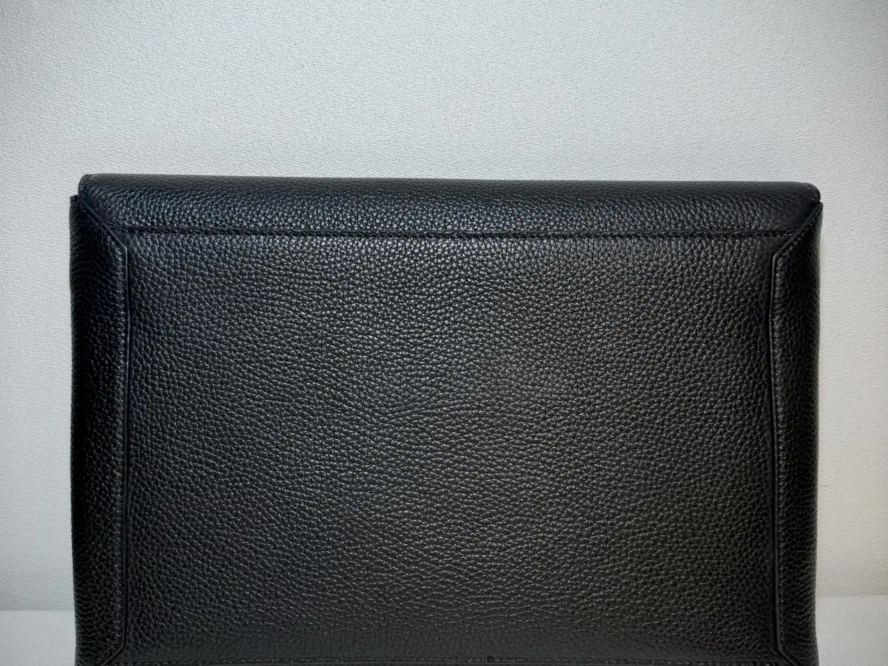 Billede 5 - 👝 Montblanc stor clutch i sort læder - ubrugt