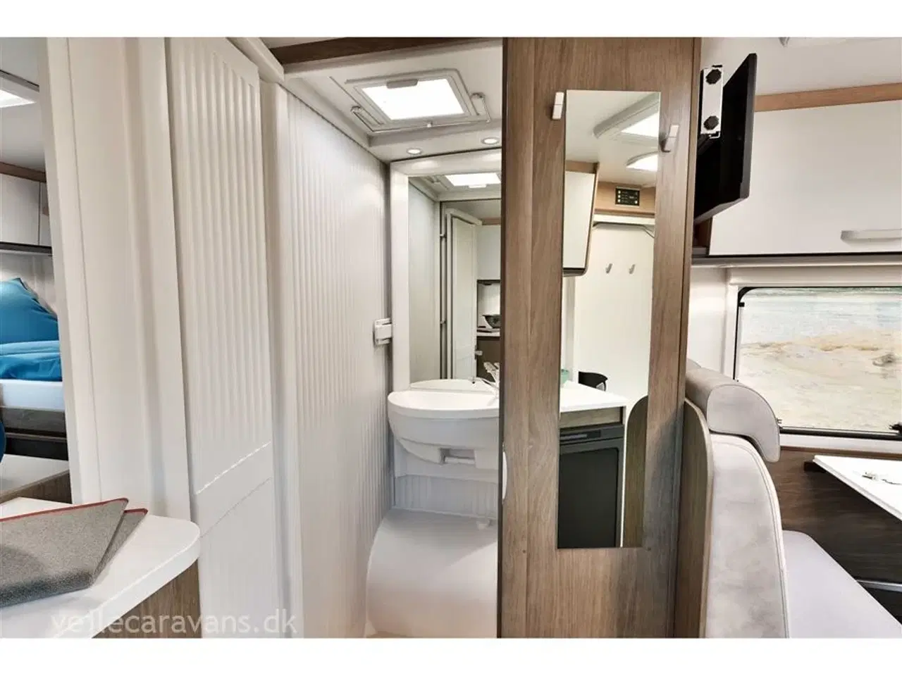 Billede 11 - 2026 - Carado V337 PRO+