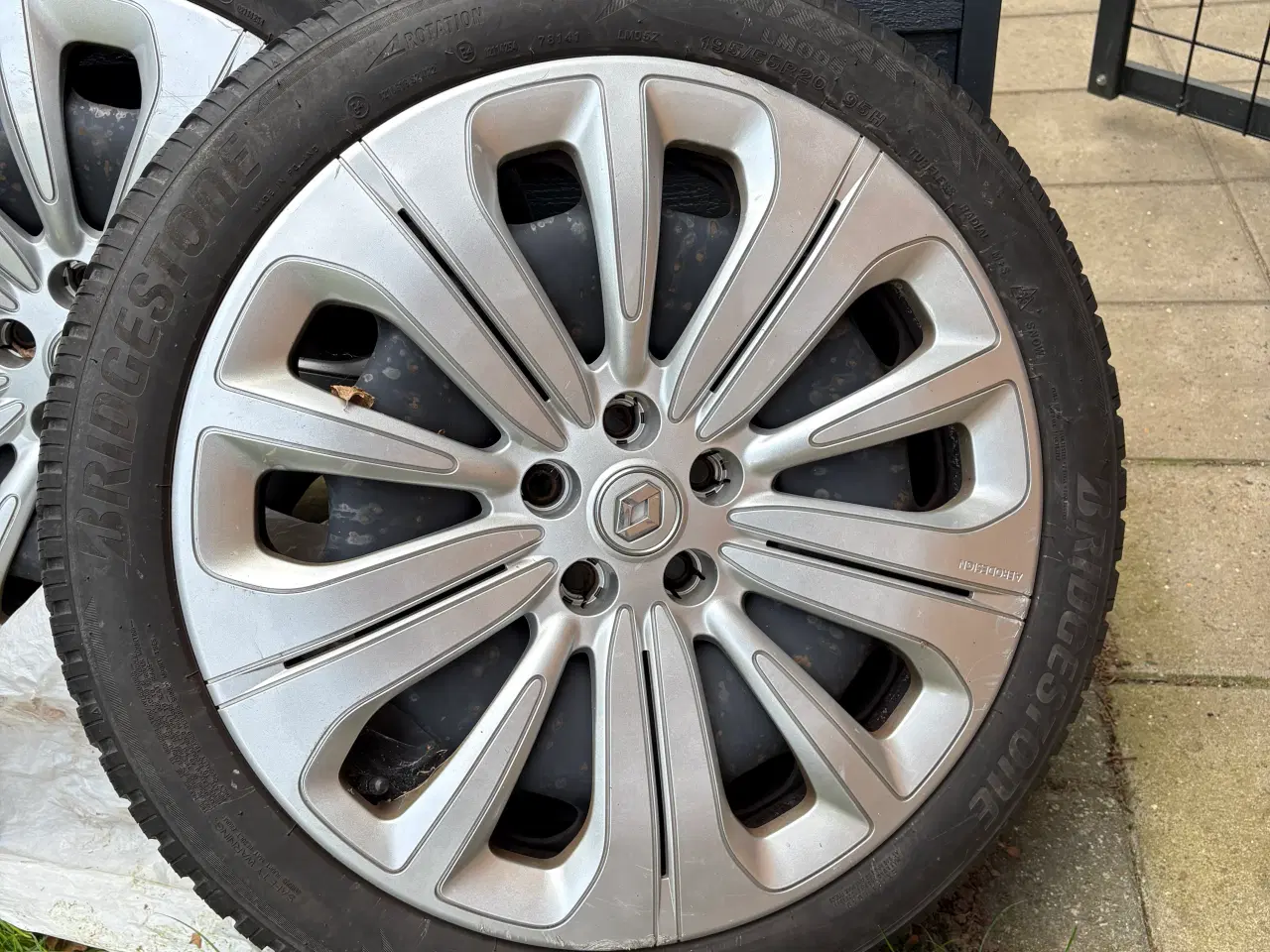 Billede 2 - Bridgestone dæk med Renault fælg 4x