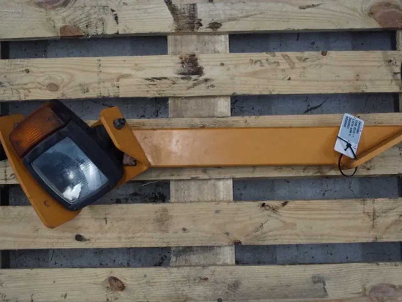 Billede 3 - Case 621D L. Lygtearm 380898A1