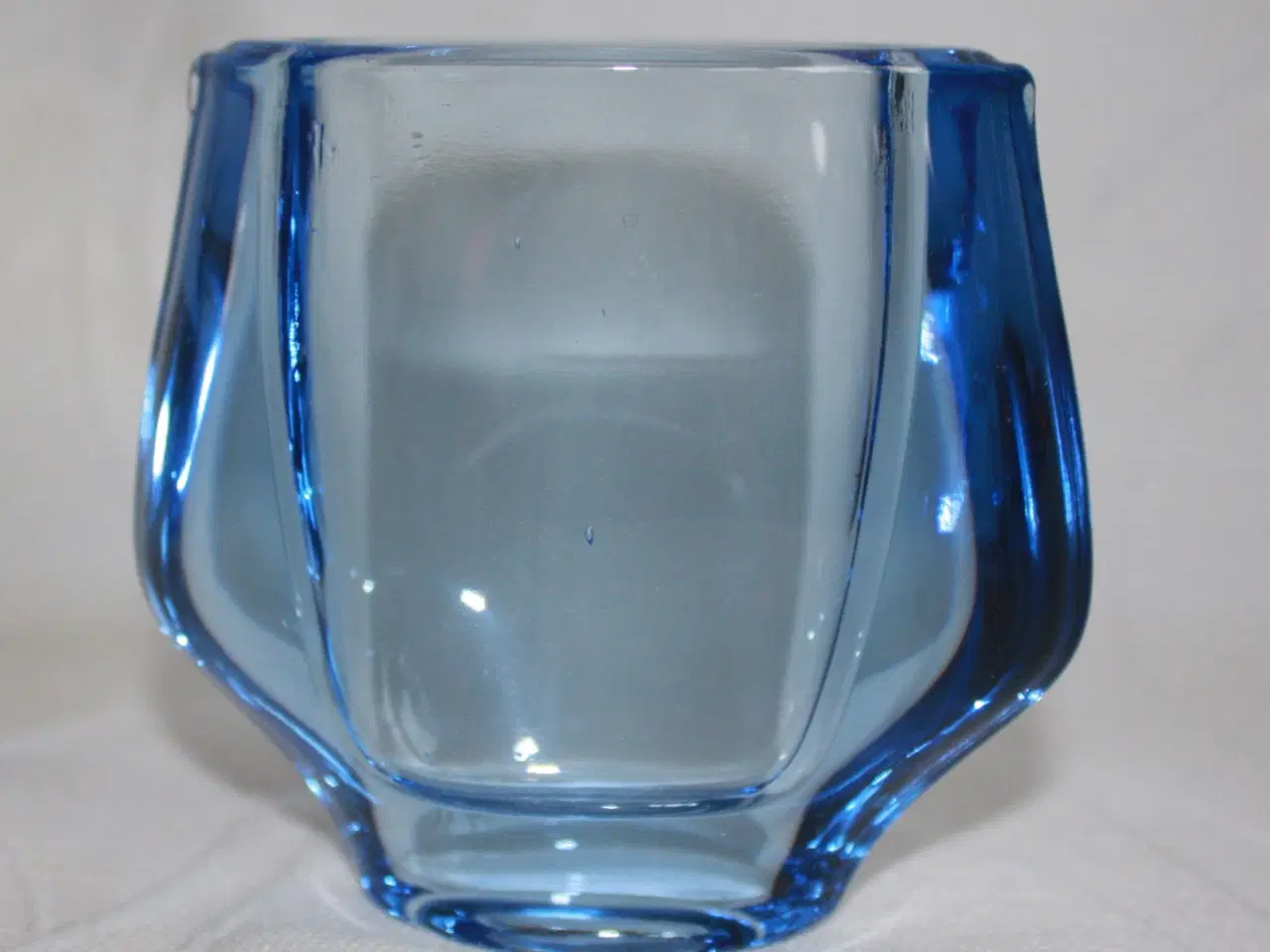 Billede 2 - 2 blå vaser