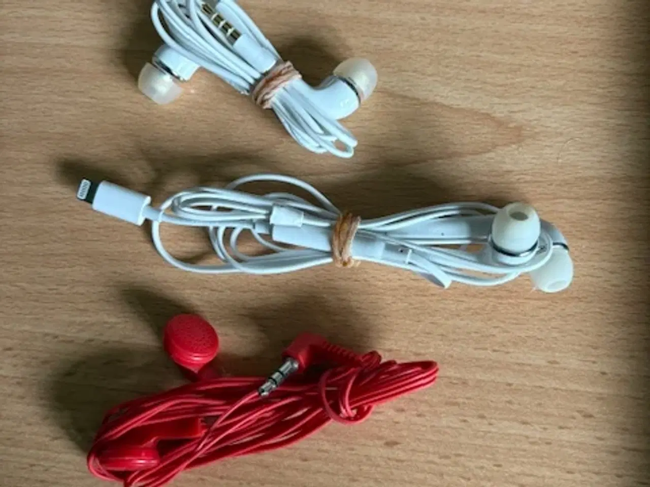 Billede 1 - Høretelefoner med mini jackstik og fladt stik