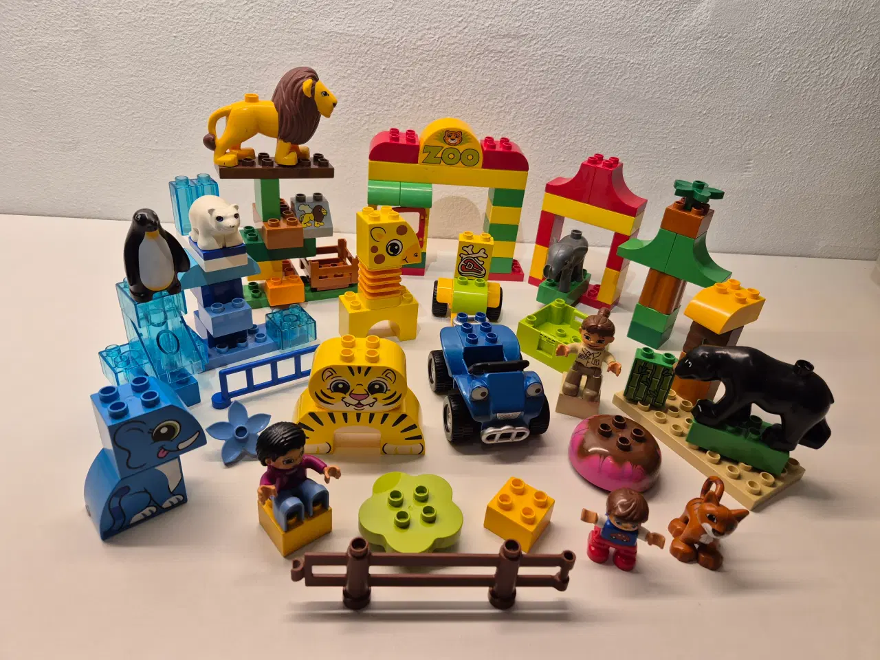 Billede 1 - Duplo Zoo med Dyr samt forskellige figurer og klod